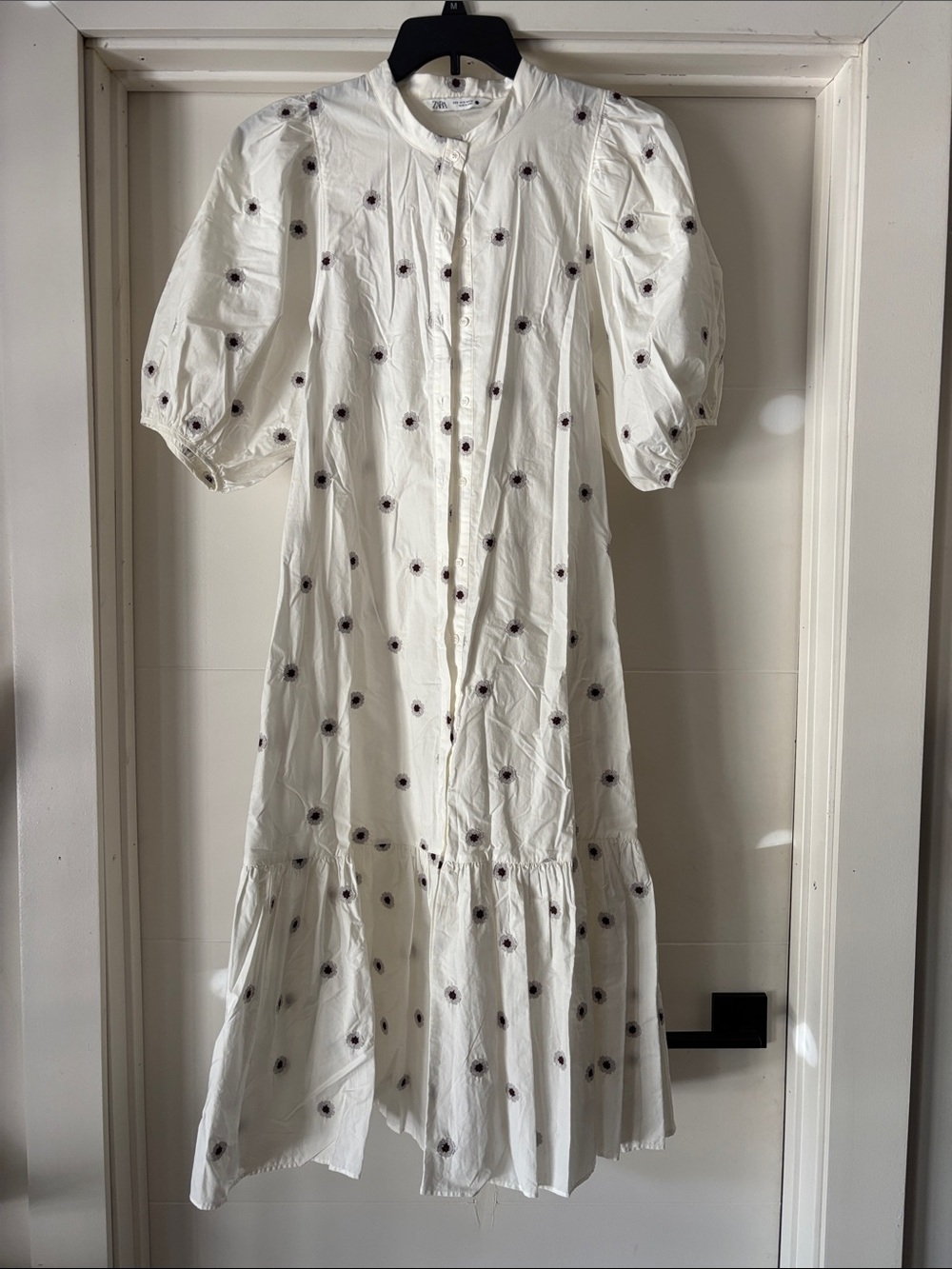 Zara White Embroidered Puff-Sleeve Midi Dress szM
